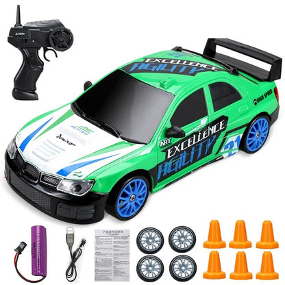 Mini carro de drift a control remoto + Kit de conos y llantas